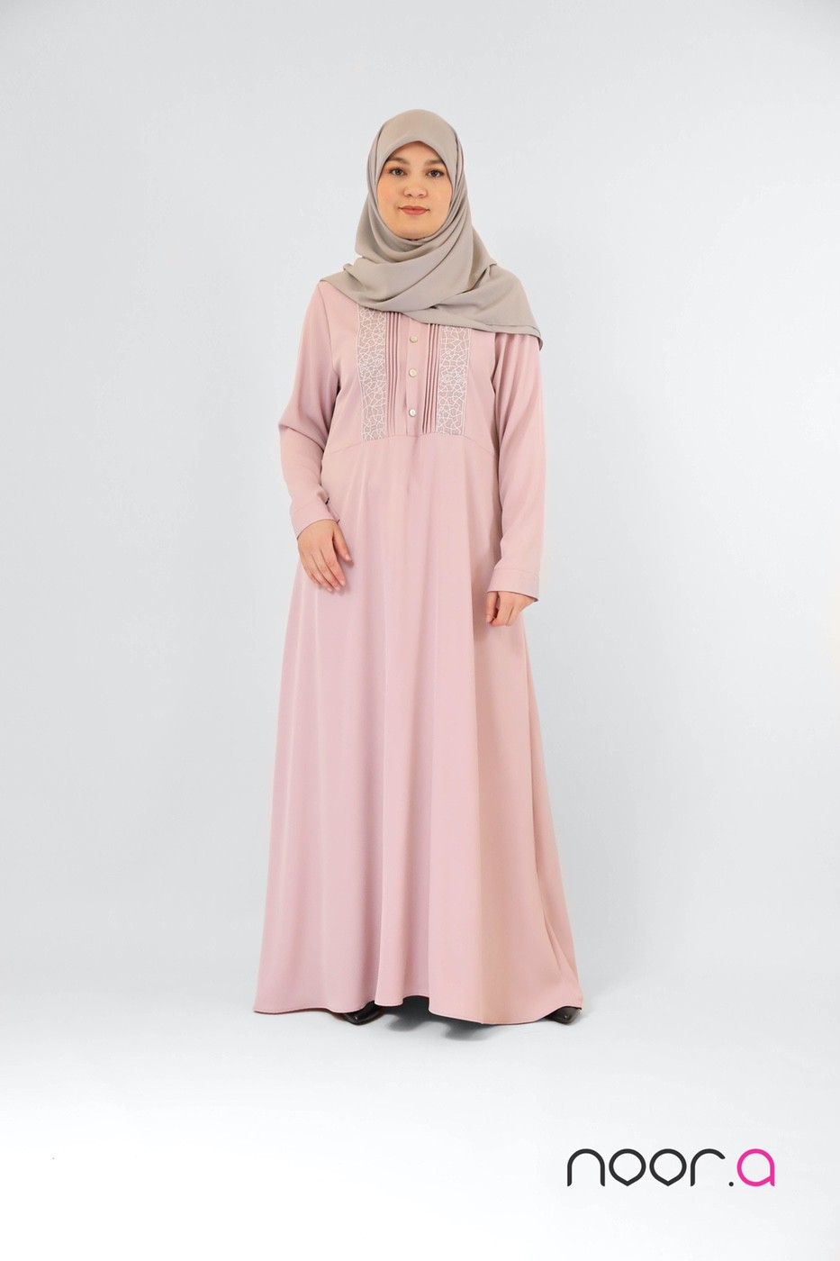 Robe longue abaya Yassira rose hijab soie de Medine gris collection Ramadan 2022