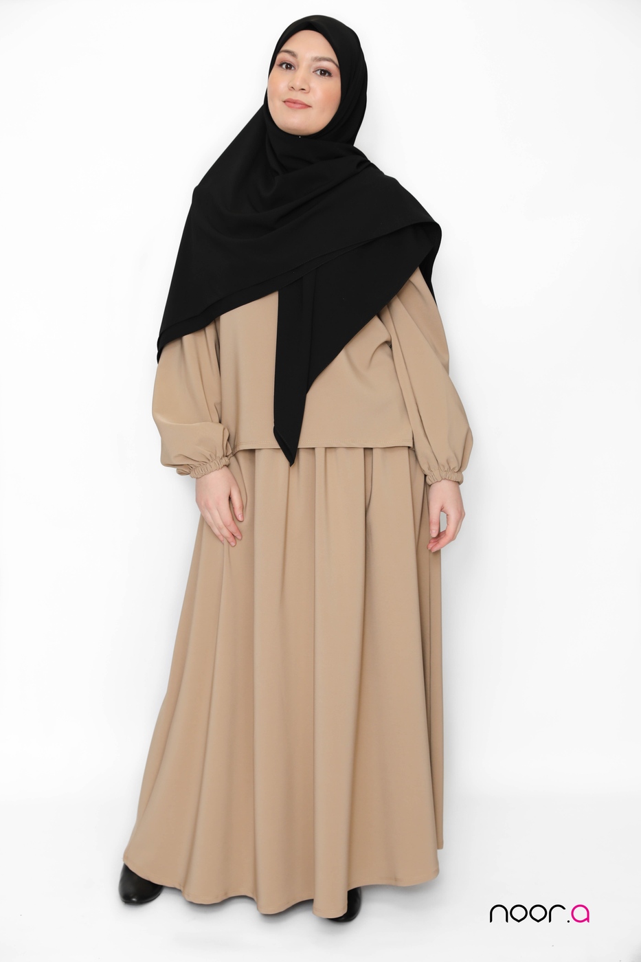ensemble-jupe-camel-hijab-maxi-carré-noir (2)