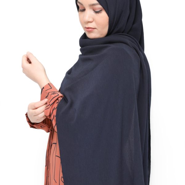 hijab-crinkle-bleu-marine (2)