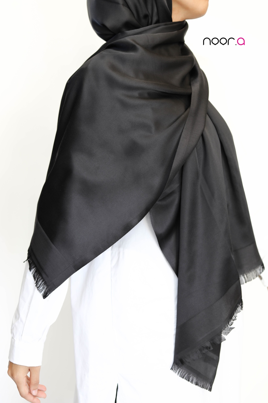 hijab-satiné-coton-noir