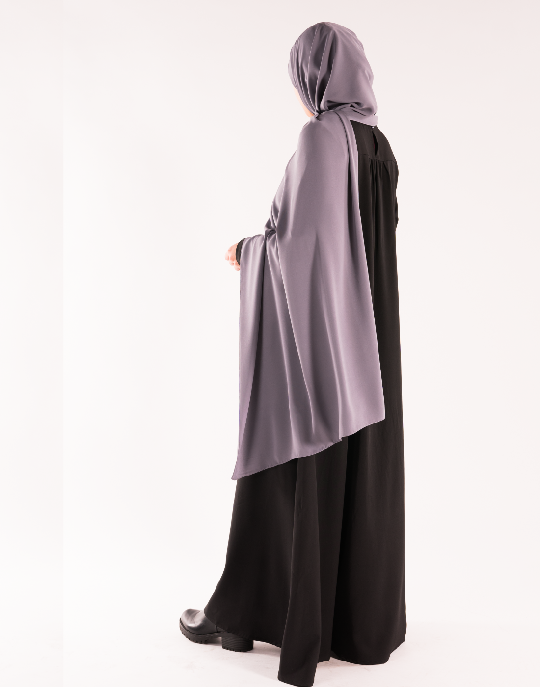 hijab_soie_de_Medine_gris_foncé (2)