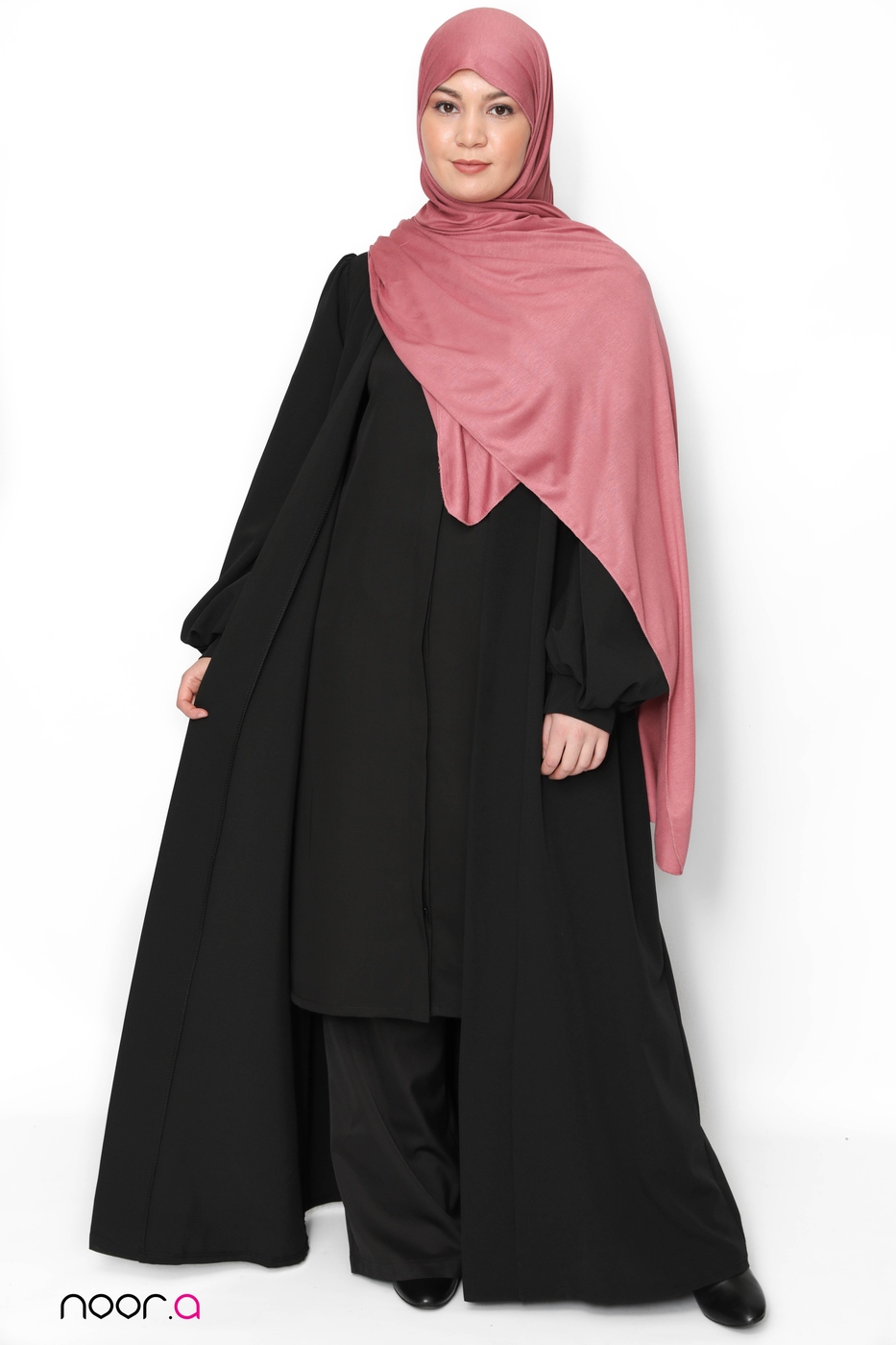 maxi-hijab-jersey-viscose-rose-framboise-kimono-manches-ballon-noir (2)