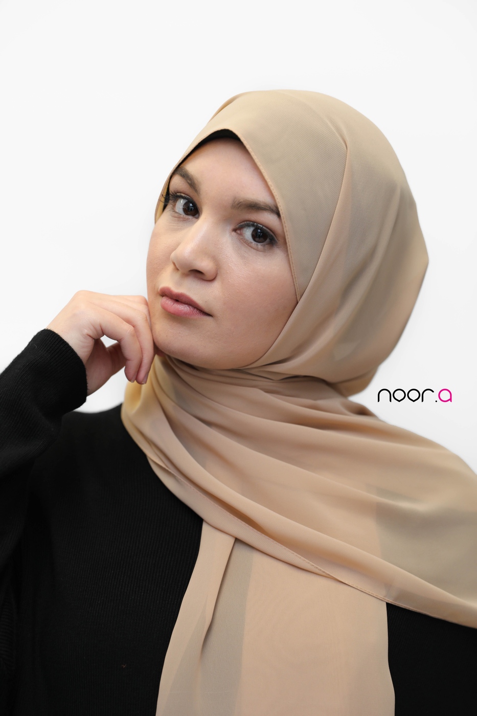 pull-large-noir-hijab-crêpe-beige (3)