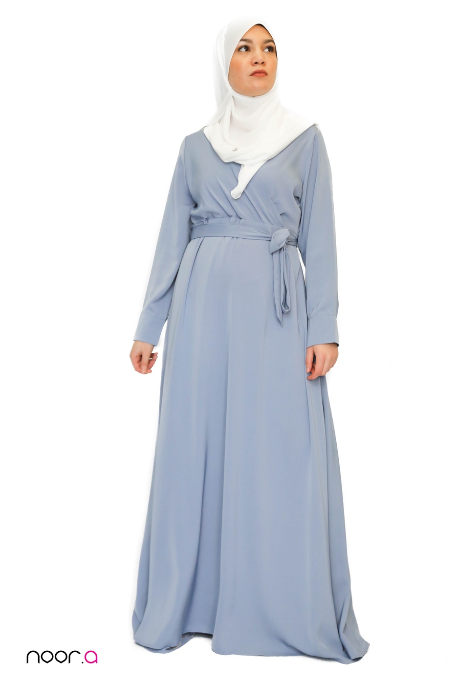 robe-longue-cache-coeur-ciel-hijab-soie-de-medine-blanc (4)