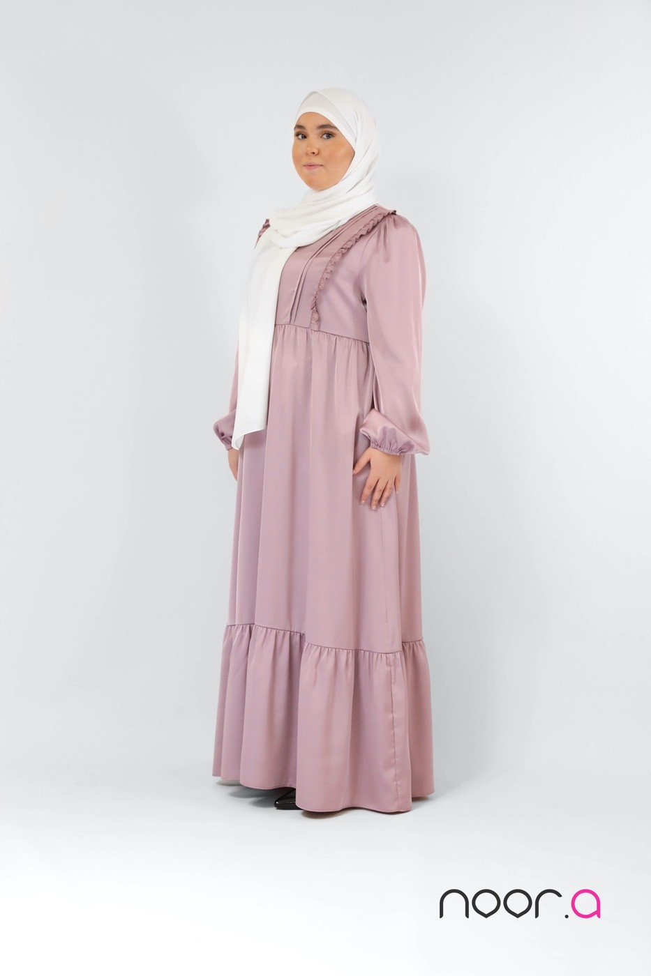 robe longue satinée femme musulmane hijab soie de Medine blanc 2