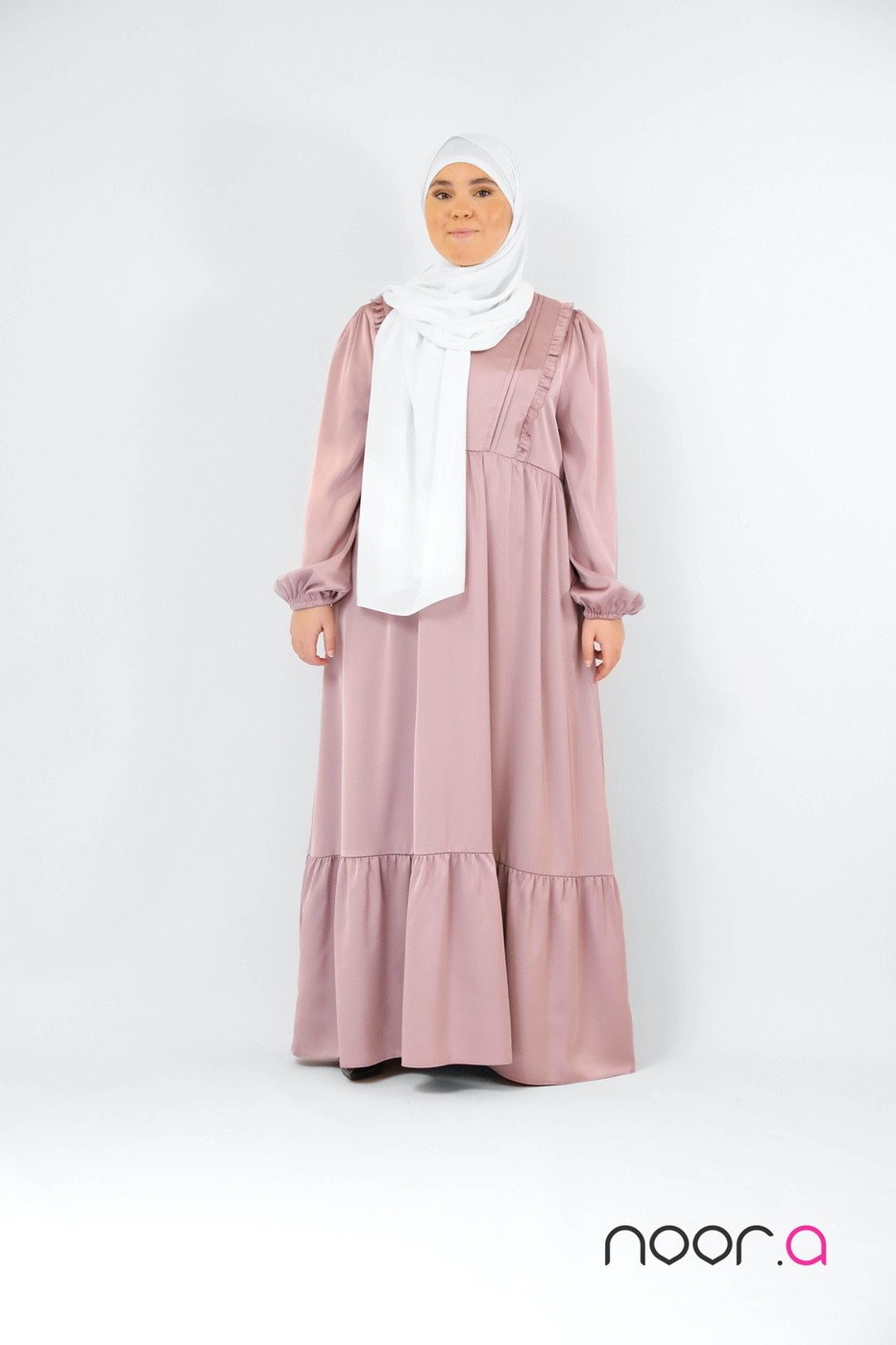 robe longue satinée femme musulmane hijab soie de Medine blanc
