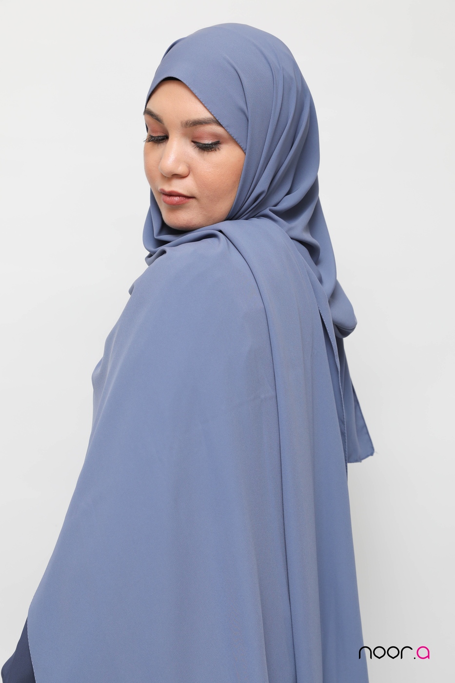 tunique-longue-bleu-acier-hijab-soie-de-medine-bleuêt (9)